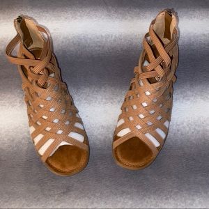 skechers dream queen tan